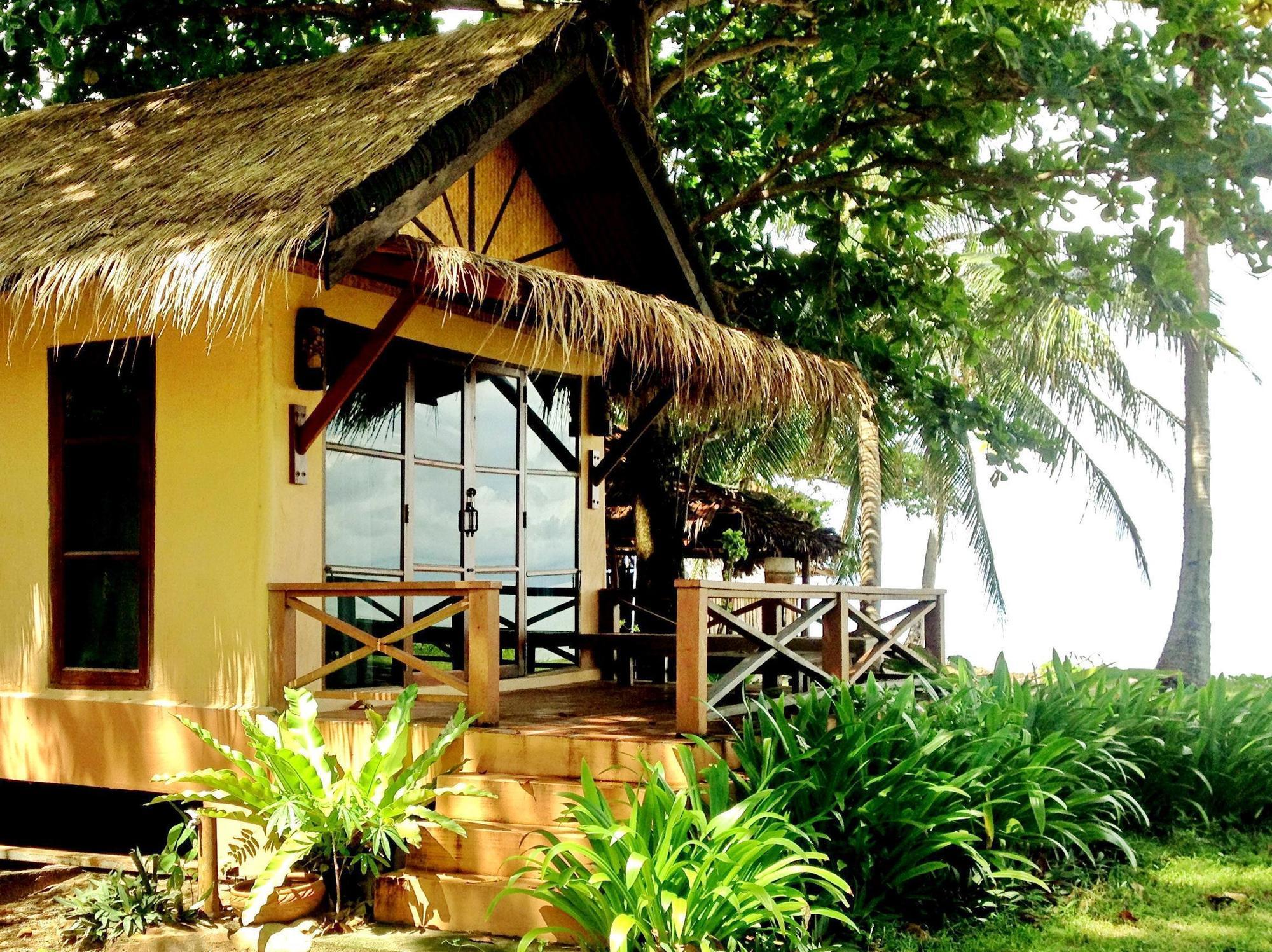 Nautilus Right On The Beach Resort Ko Lanta Екстериор снимка